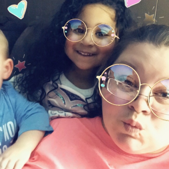 Meet your Posher, Christin - Picture 1 of 1